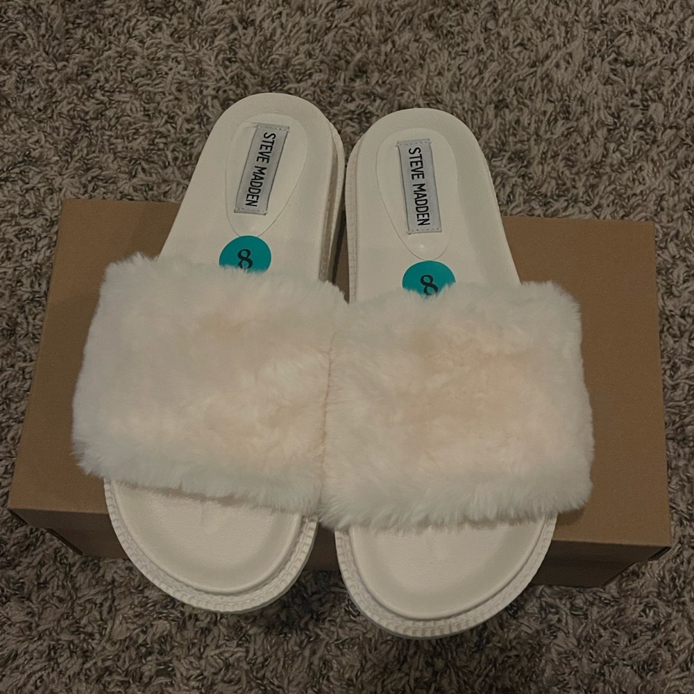 Steve Madden Womens SOPHLYN IVORY Cozy Slides
